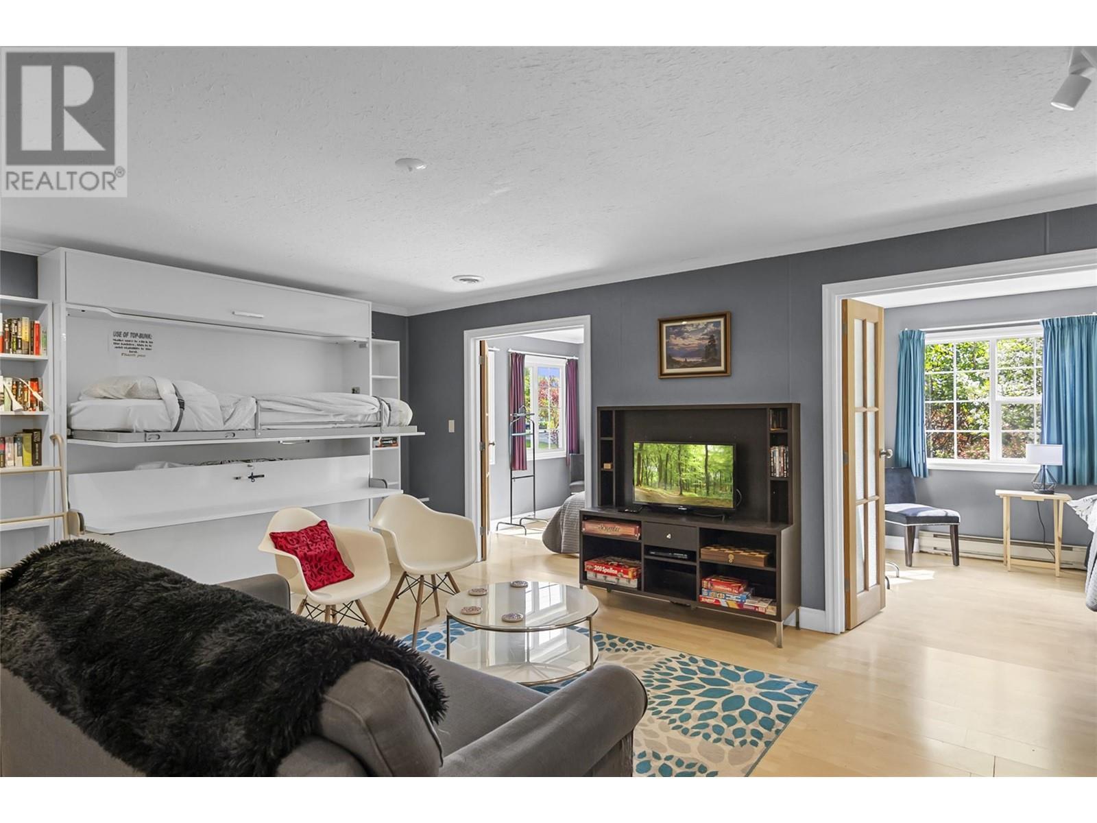 1640 Galt Crescent. Revelstoke, British Columbia