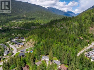 1640 Galt Crescent. Revelstoke, British Columbia