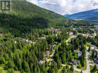 1640 Galt Crescent. Revelstoke, British Columbia