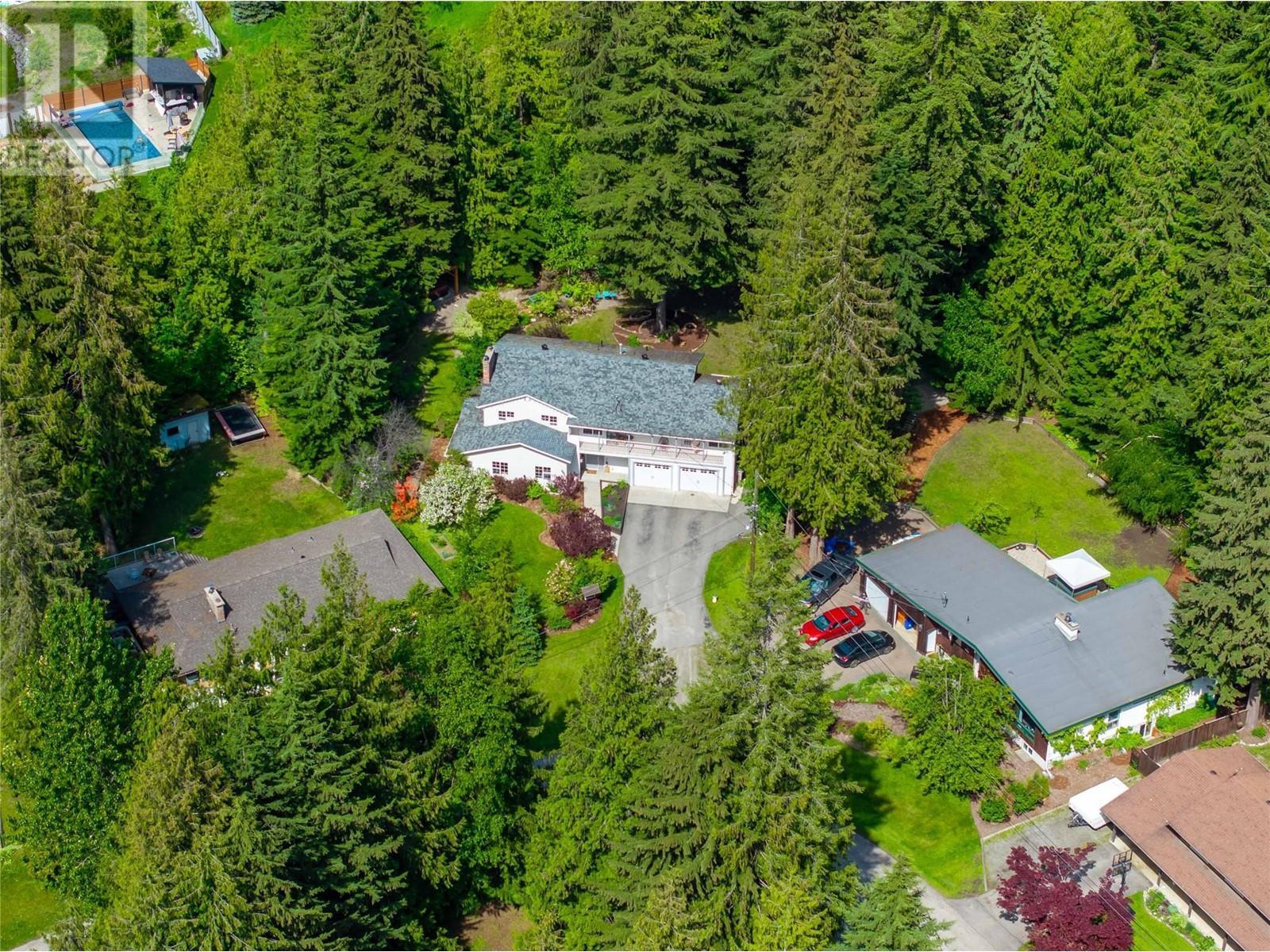 1640 Galt Crescent. Revelstoke, British Columbia