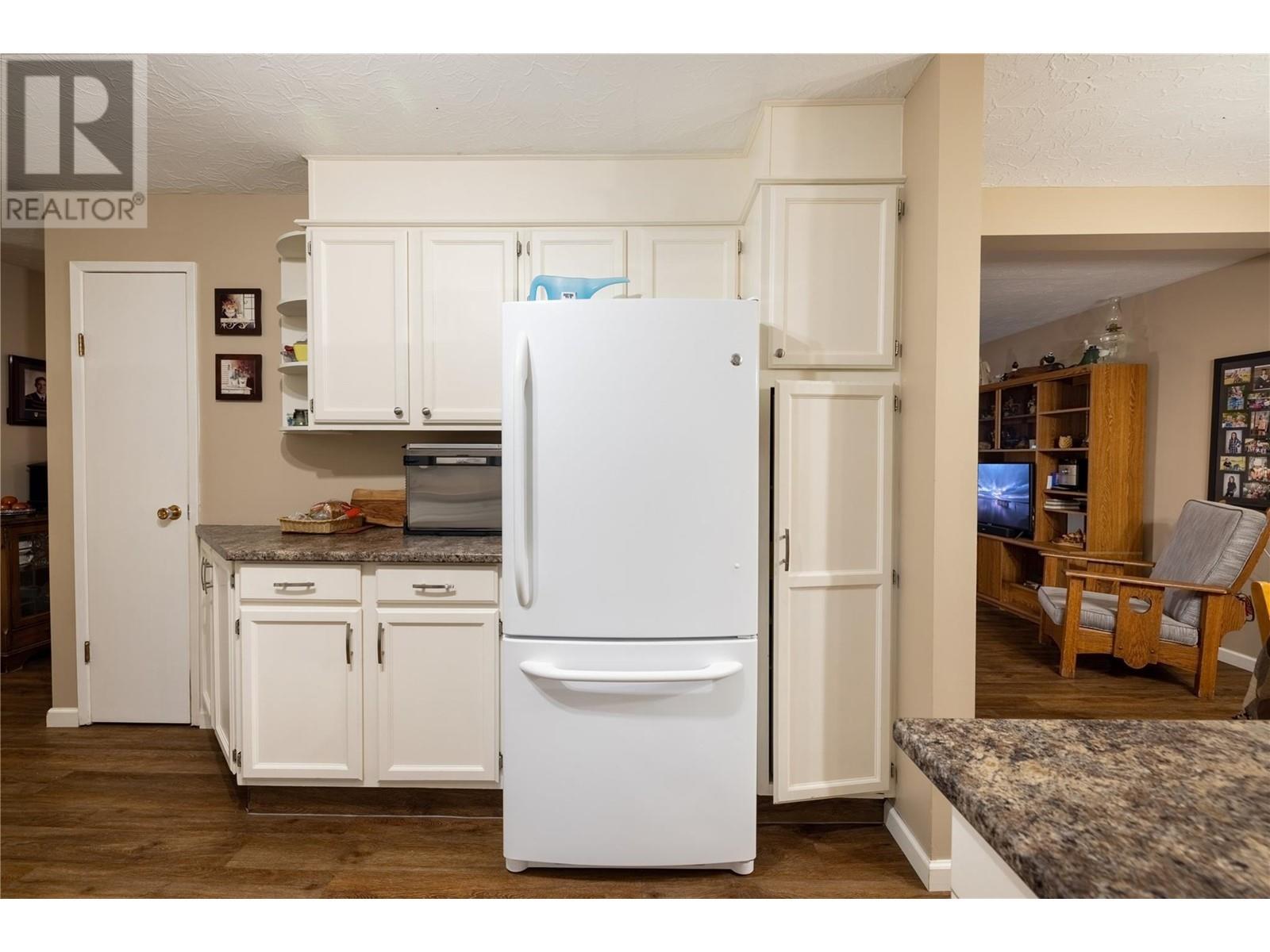 10750 Highway 97 Highway. Lake Country, British Columbia