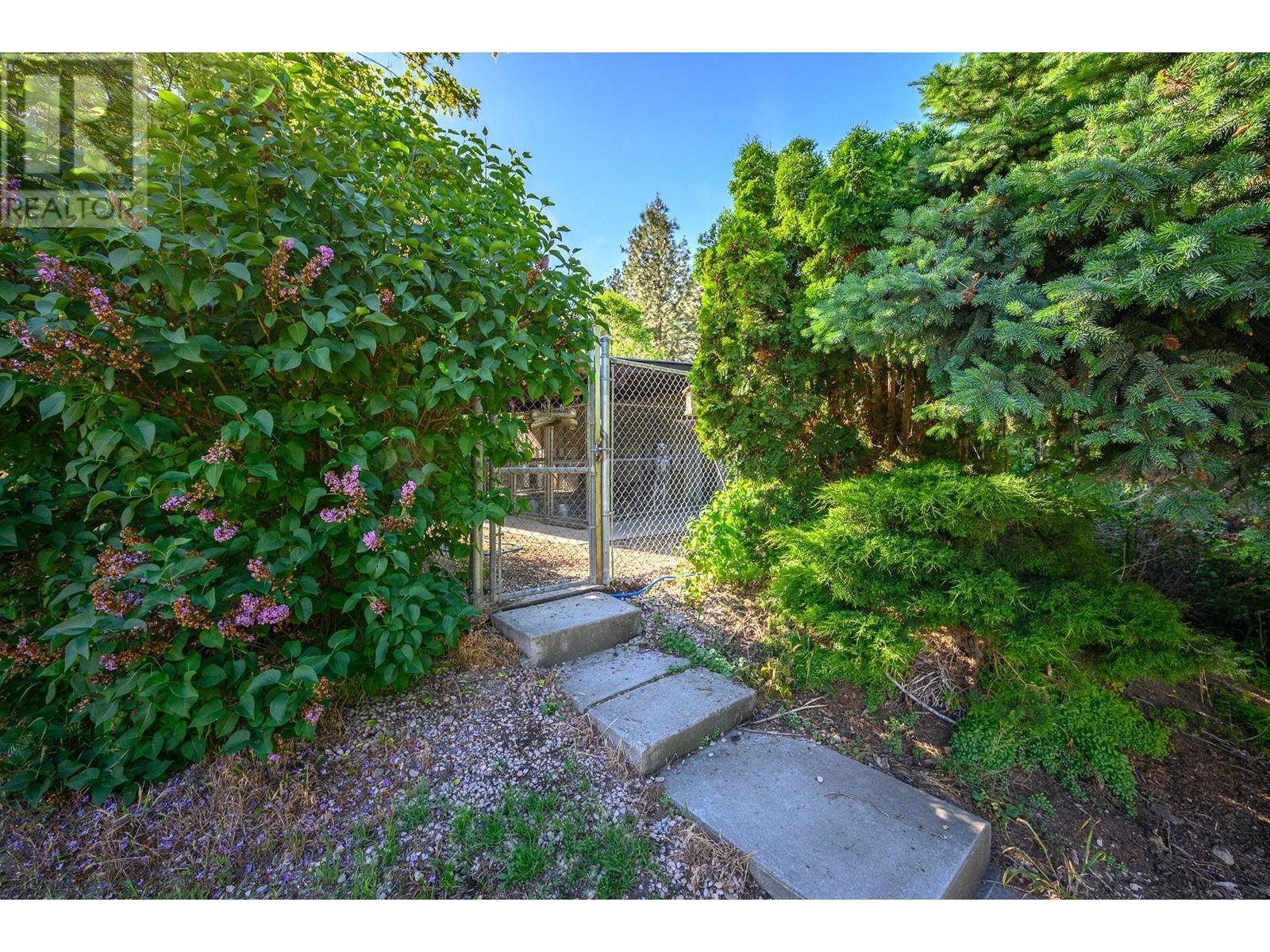 10750 Highway 97 Highway. Lake Country, British Columbia