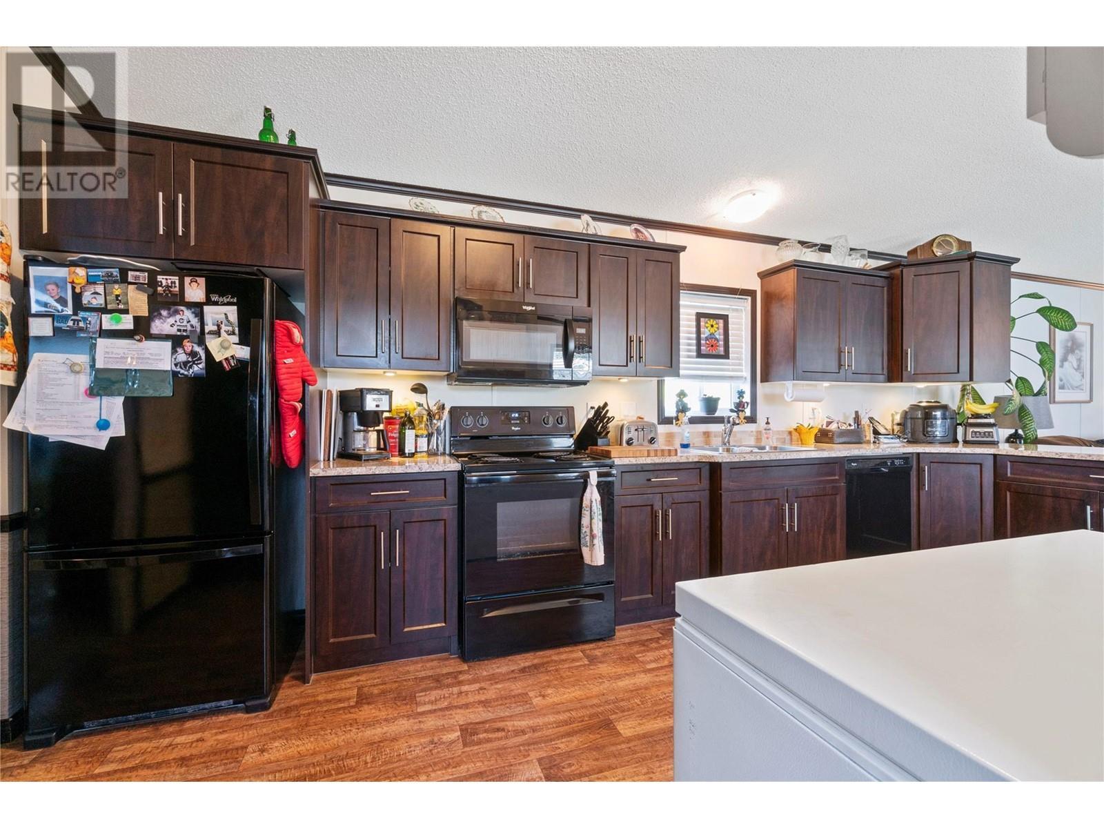 504 Pine Street Unit# 3. Chase, British Columbia