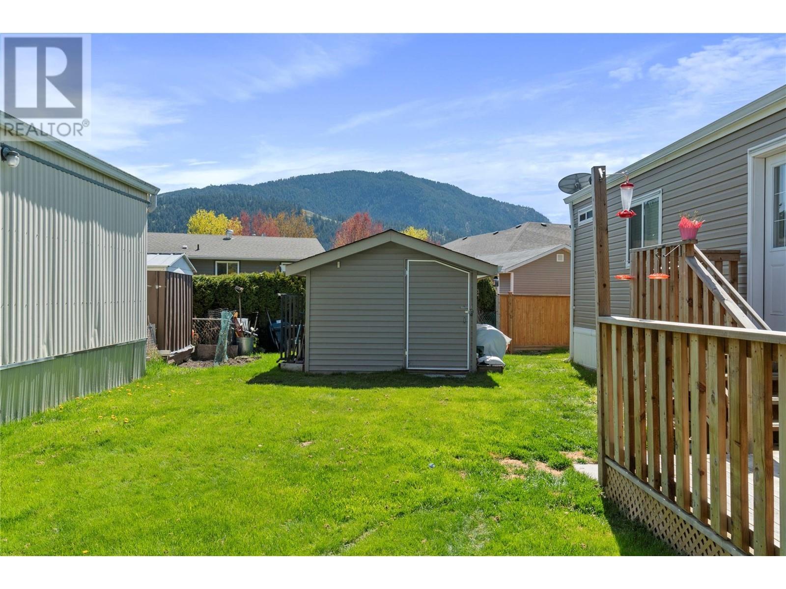 504 Pine Street Unit# 3. Chase, British Columbia