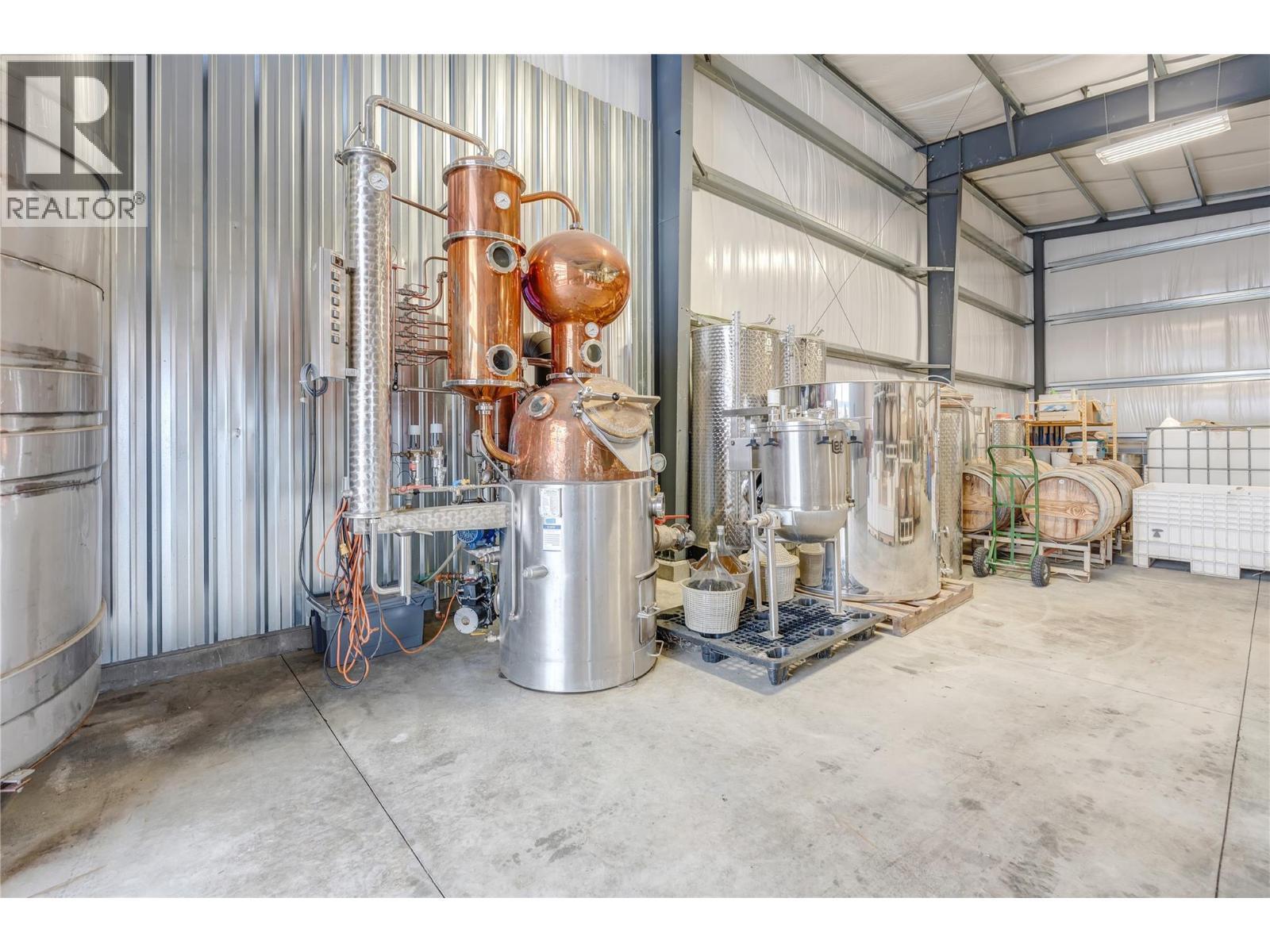 5214 Monro Avenue. Summerland, British Columbia