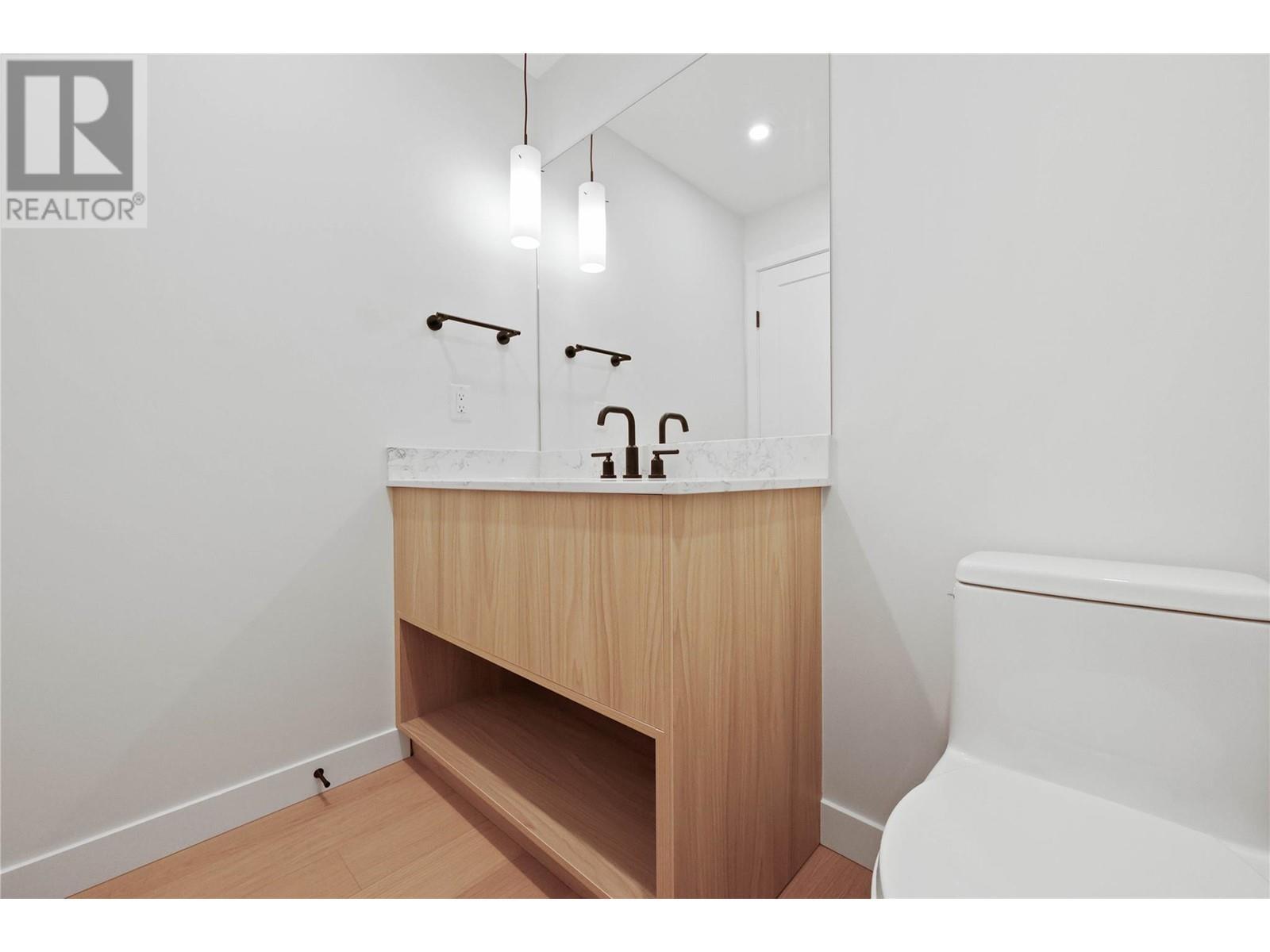 9652 Benchland Drive Unit# 404. Lake Country, British Columbia