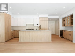 9652 Benchland Drive Unit# 404. Lake Country, British Columbia