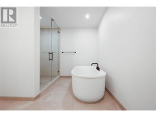 9652 Benchland Drive Unit# 404. Lake Country, British Columbia