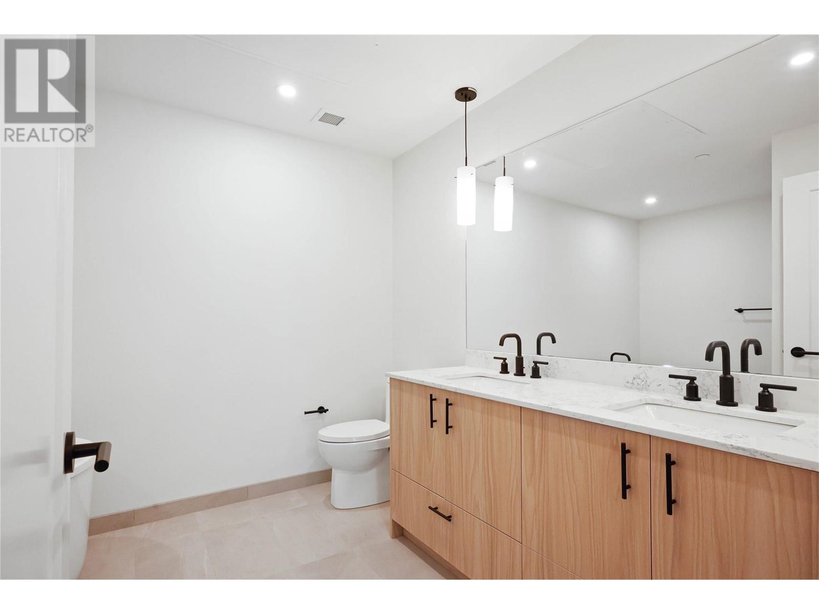 9652 Benchland Drive Unit# 404. Lake Country, British Columbia