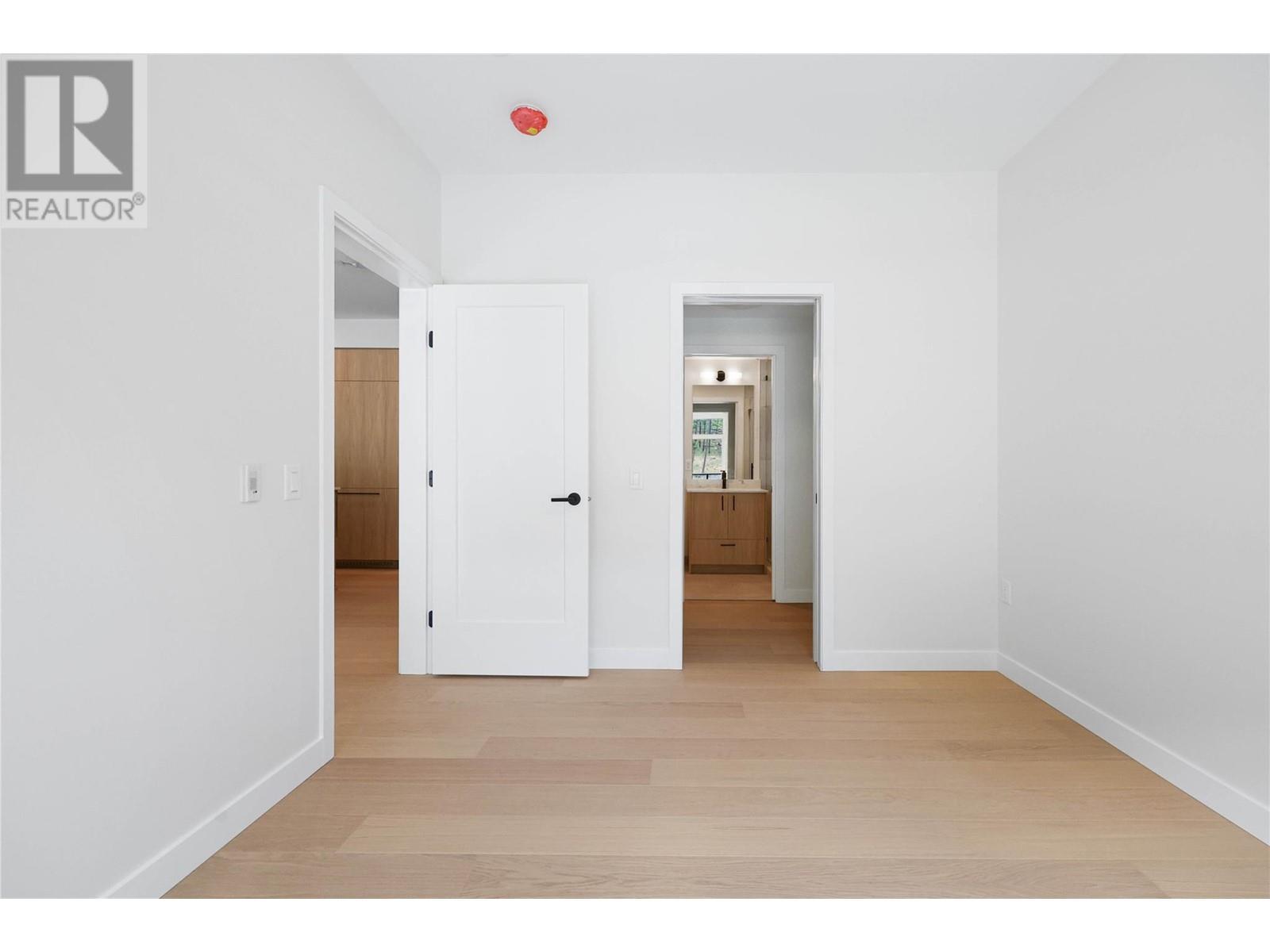 9652 Benchland Drive Unit# 404. Lake Country, British Columbia