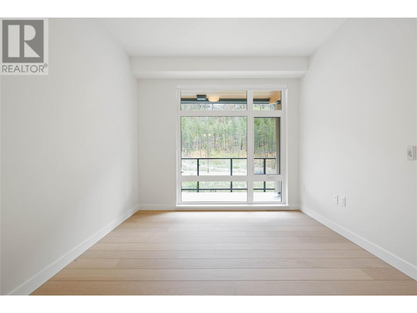 9652 Benchland Drive Unit# 404. Lake Country, British Columbia