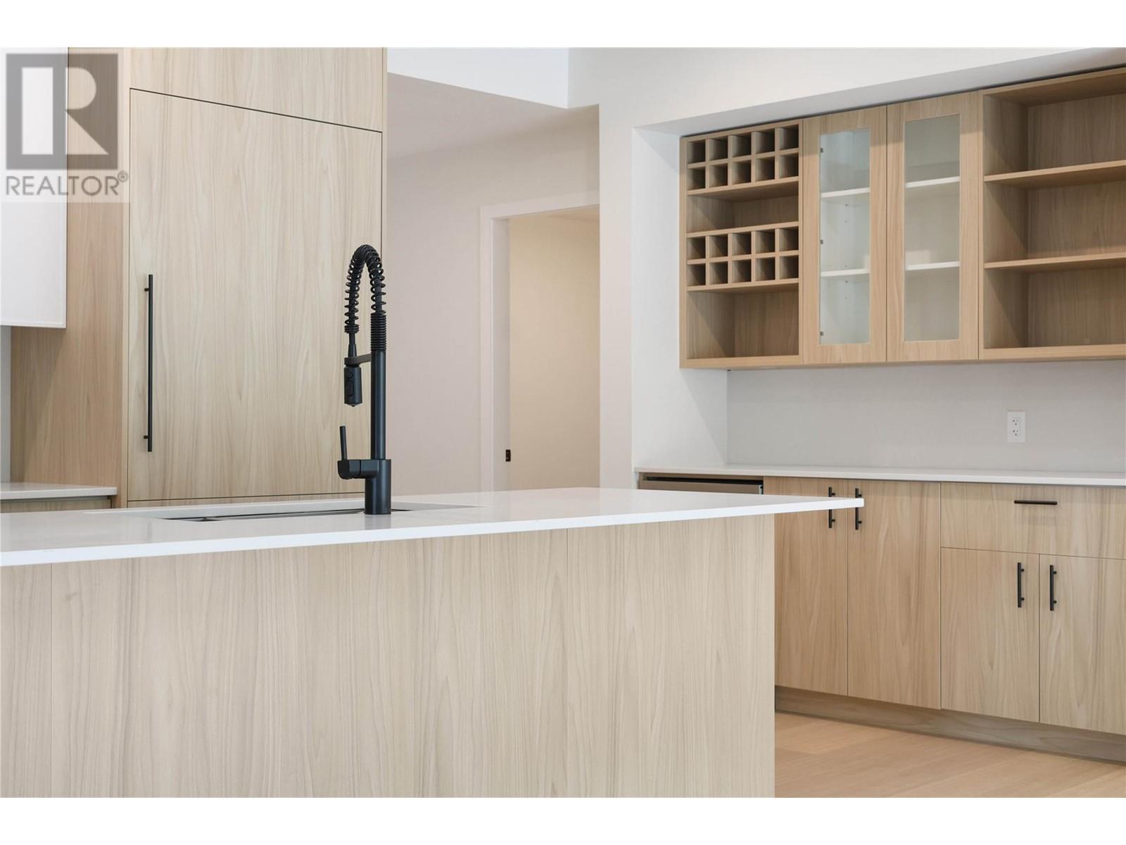 9652 Benchland Drive Unit# 404. Lake Country, British Columbia