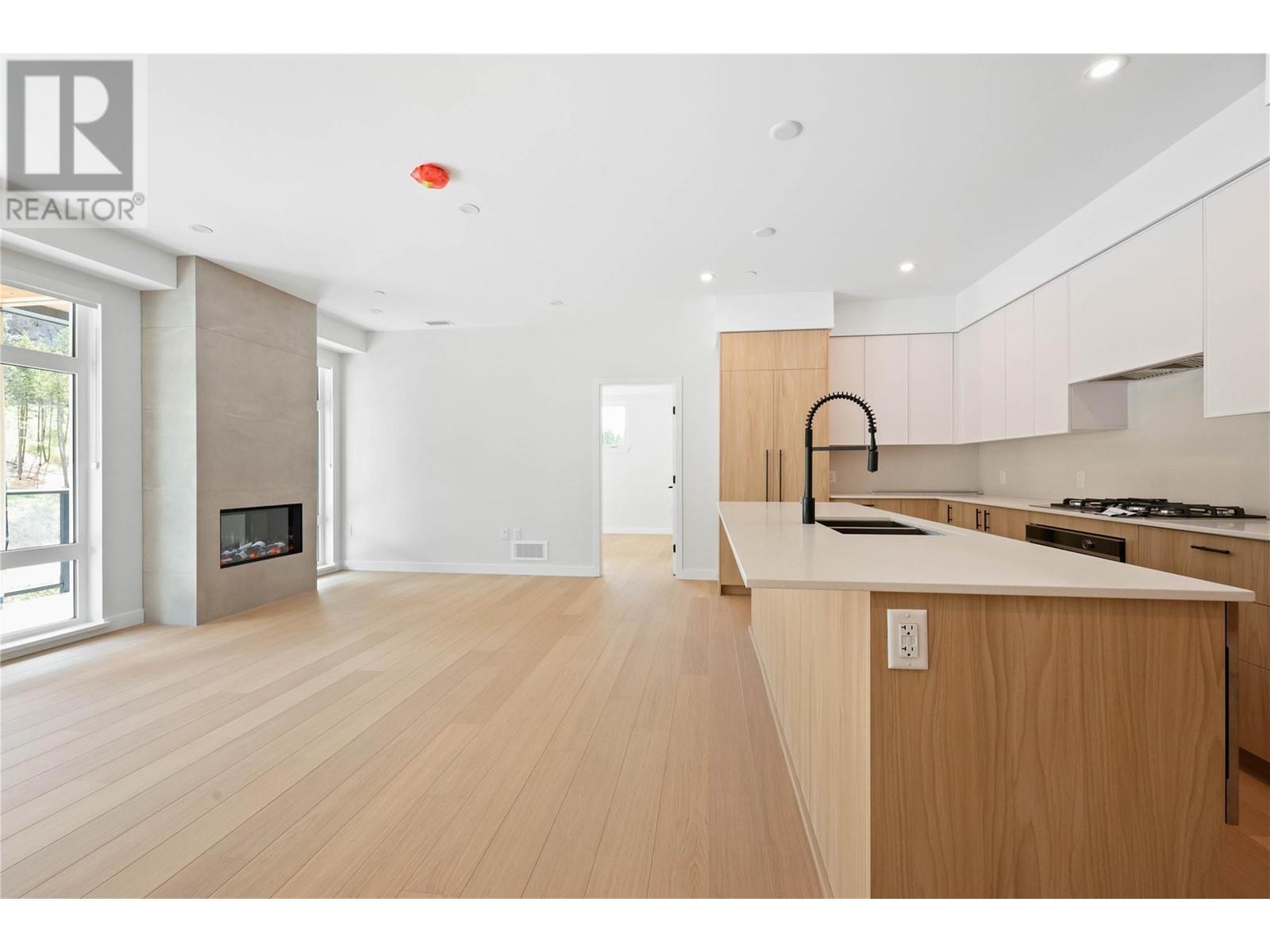 9652 Benchland Drive Unit# 404. Lake Country, British Columbia