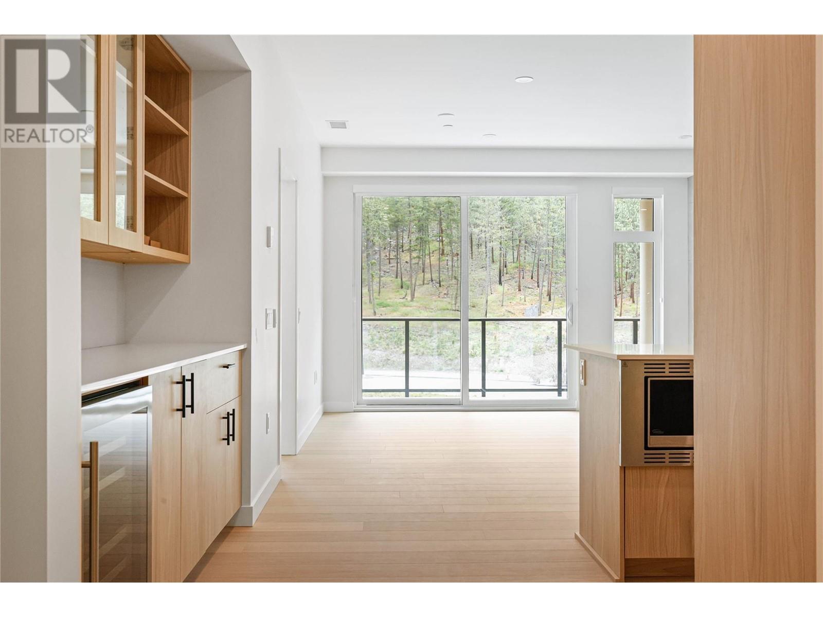 9652 Benchland Drive Unit# 404. Lake Country, British Columbia