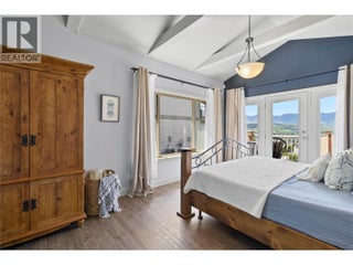 3240 Roncastle Road. Blind Bay, British Columbia