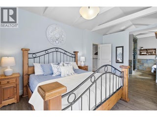 3240 Roncastle Road. Blind Bay, British Columbia