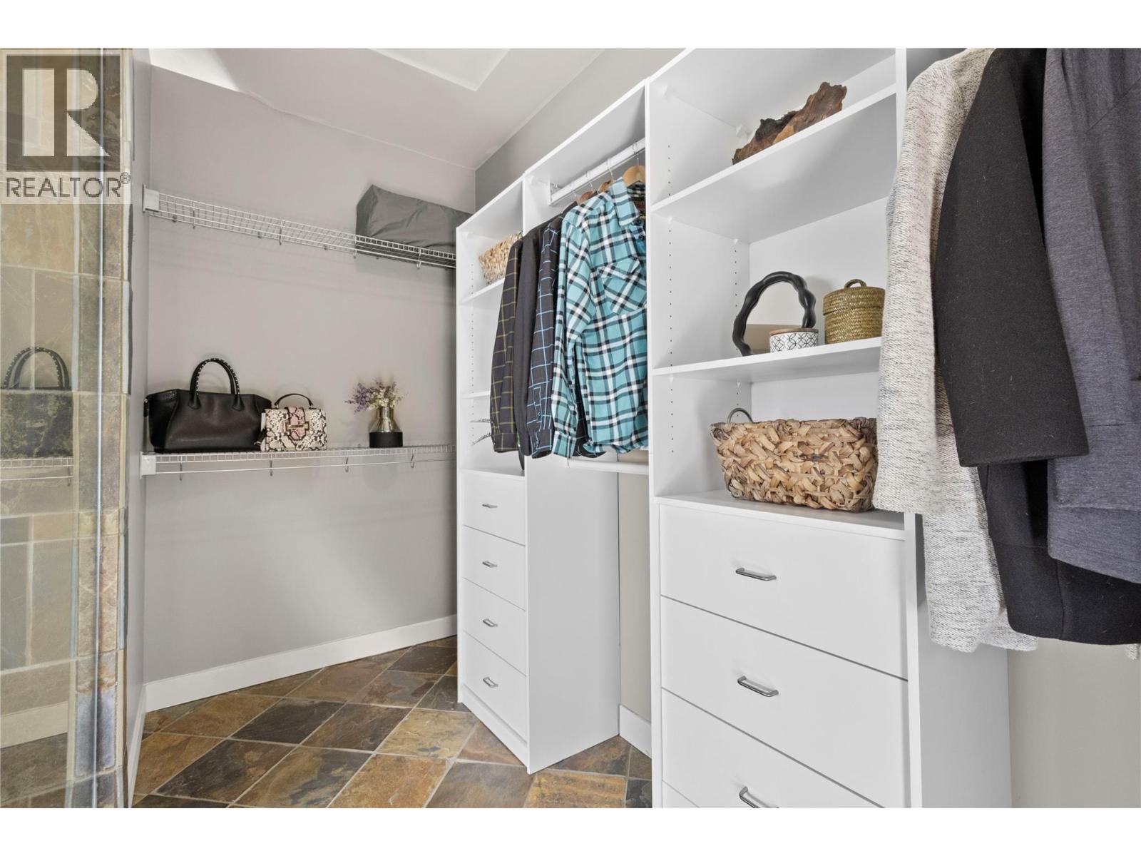 3240 Roncastle Road. Blind Bay, British Columbia