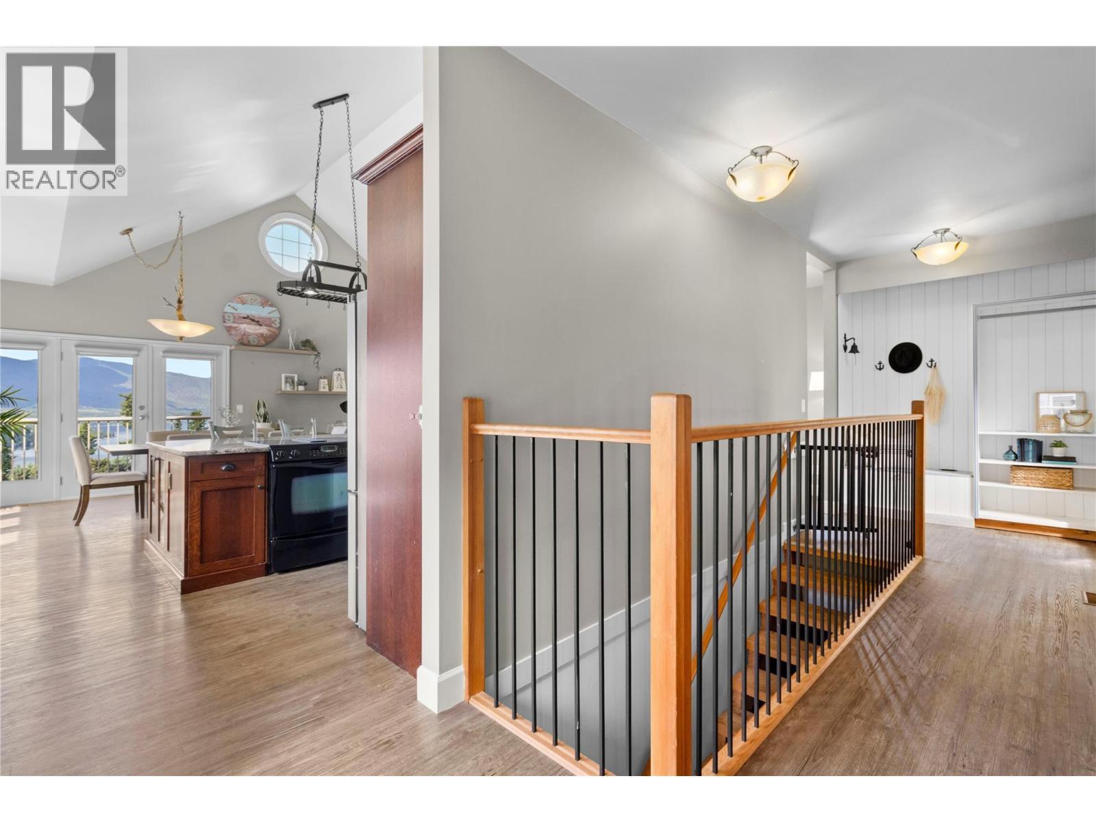 3240 Roncastle Road. Blind Bay, British Columbia