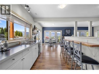 3240 Roncastle Road. Blind Bay, British Columbia