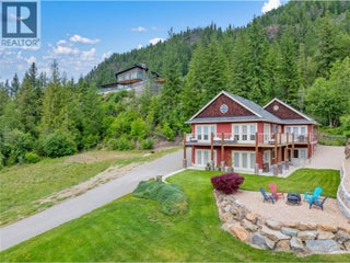 3240 Roncastle Road. Blind Bay, British Columbia