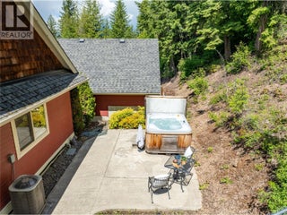 3240 Roncastle Road. Blind Bay, British Columbia