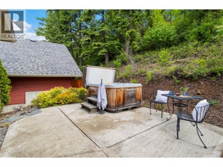 3240 Roncastle Road. Blind Bay, British Columbia