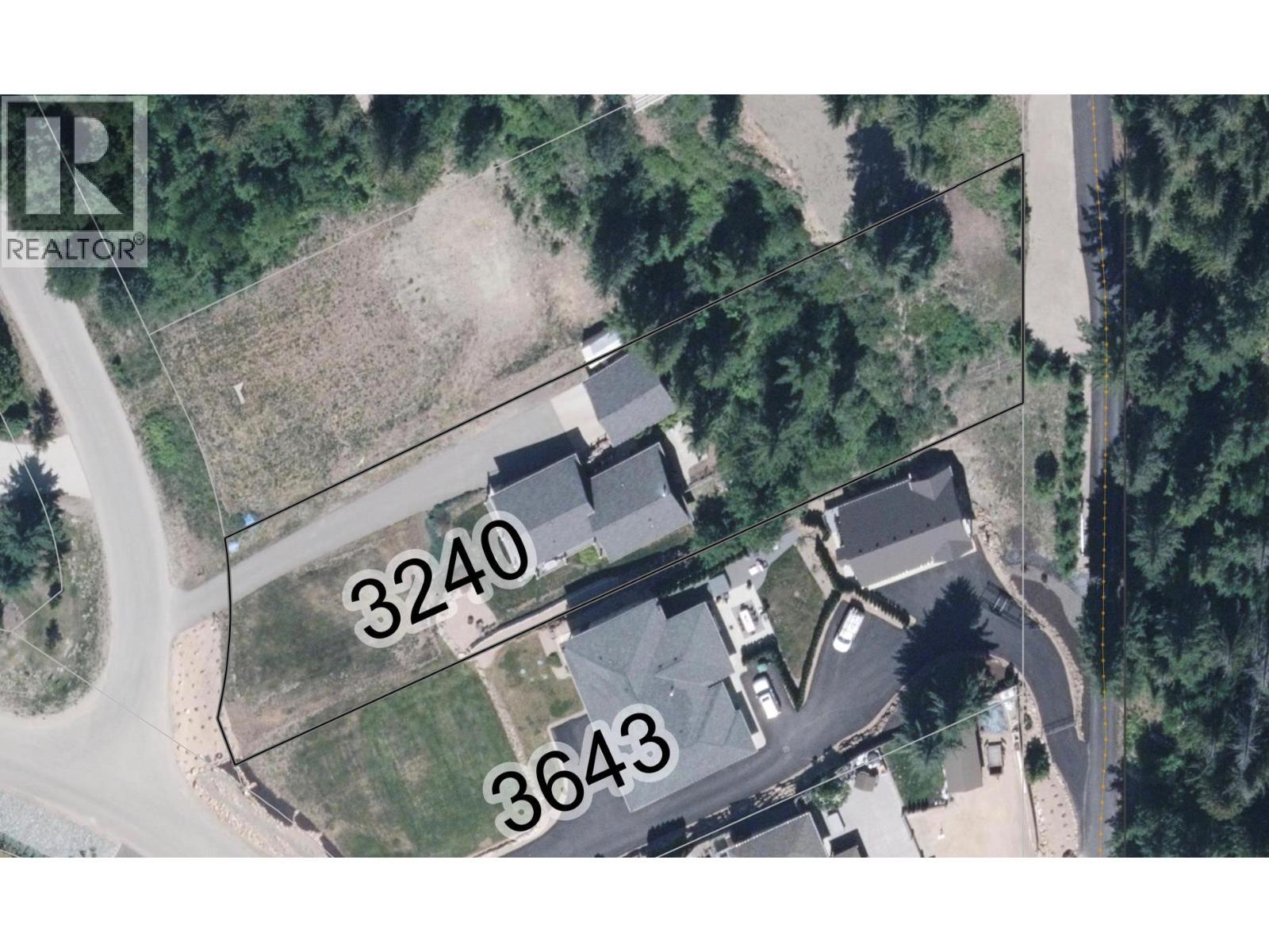 3240 Roncastle Road. Blind Bay, British Columbia