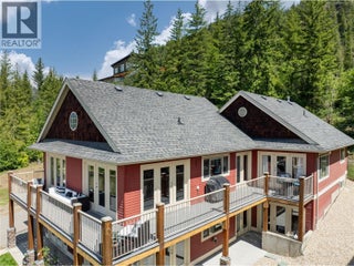 3240 Roncastle Road. Blind Bay, British Columbia