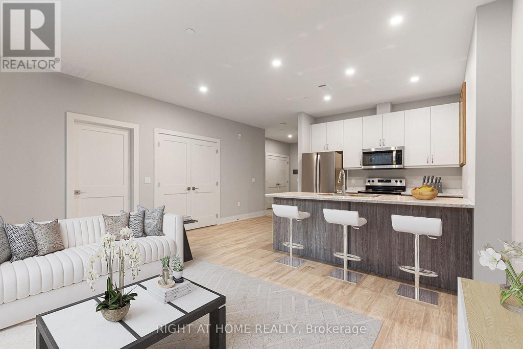 107 - 18 Campus Trail, Huntsville (chaffey)