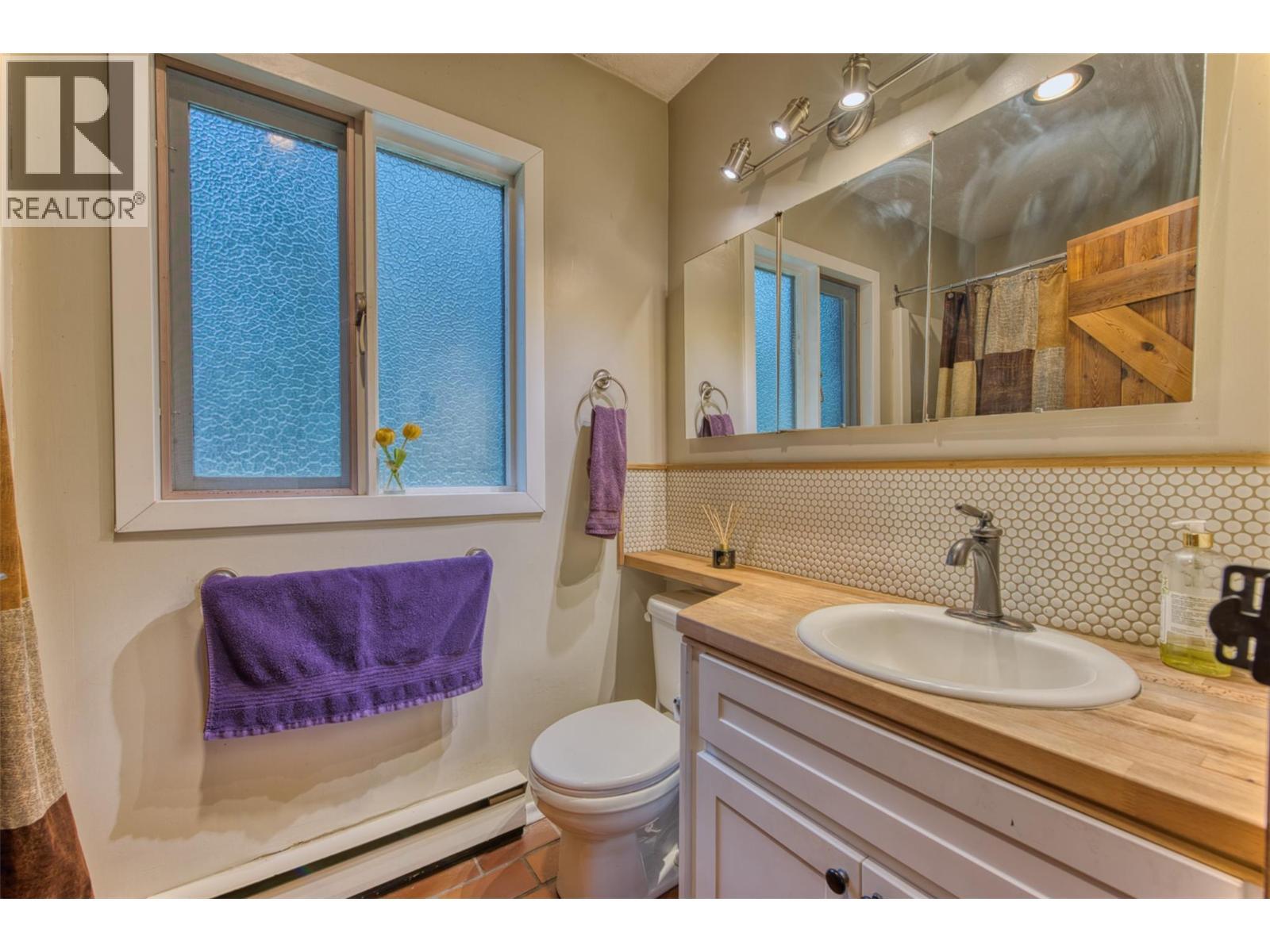 4452 Sleepy Hollow Road. Armstrong, British Columbia