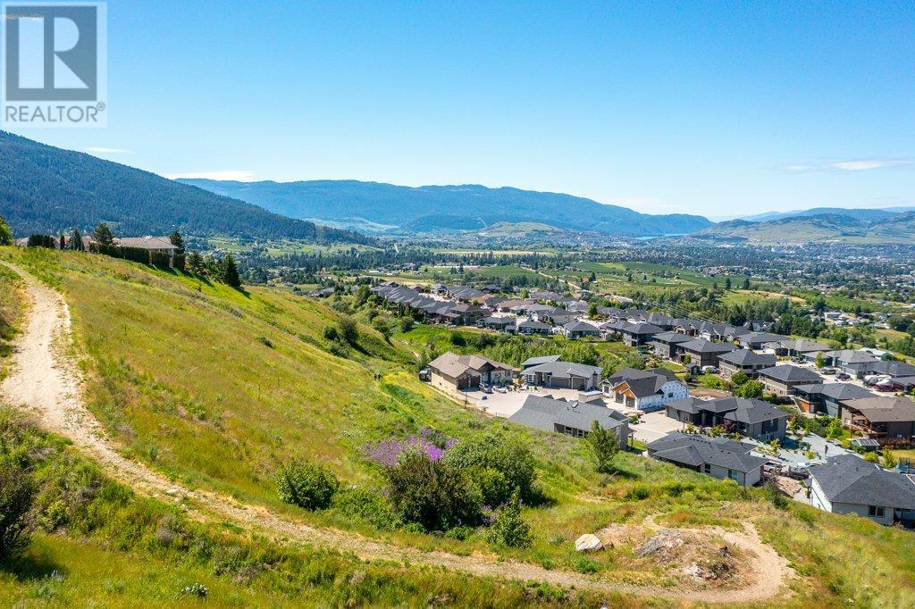 313 Baldy Place. Vernon, British Columbia