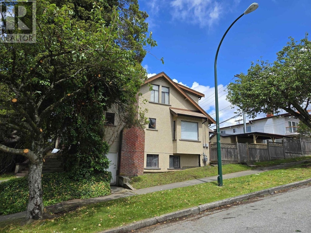 4390 Nanaimo Street, Vancouver