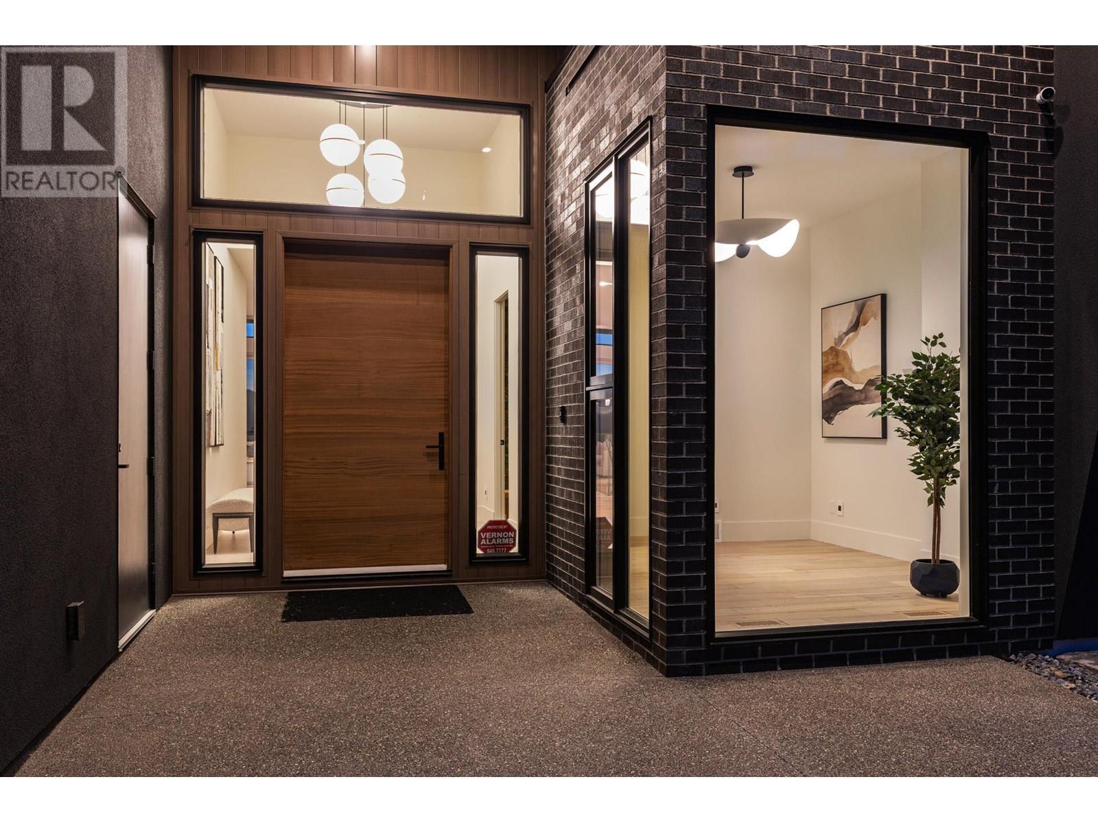 5584 Upper Mission Court. Kelowna, British Columbia