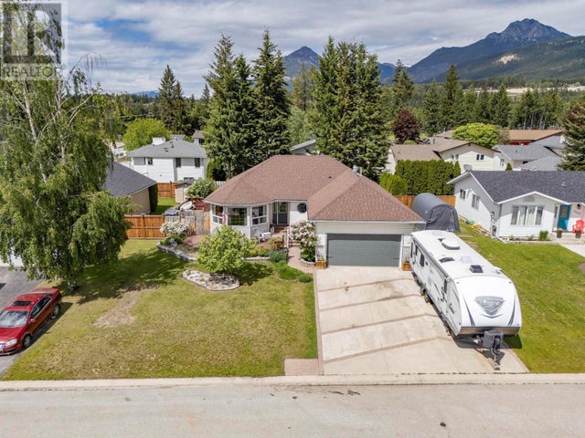 1505 Cedar Street, Golden