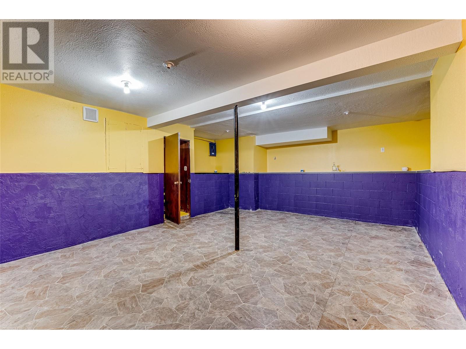 6650 Okanagan Avenue. Vernon, British Columbia