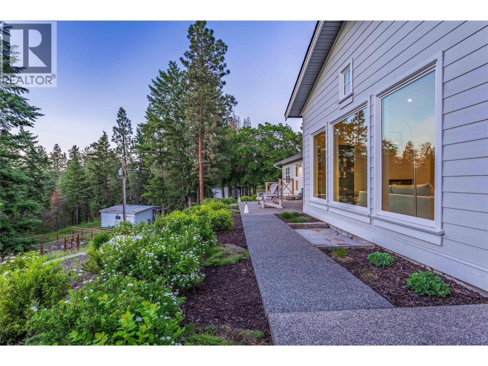 2376 Saucier Road. Kelowna, British Columbia