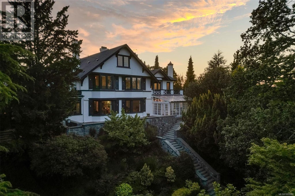 1630 York Place, Oak Bay