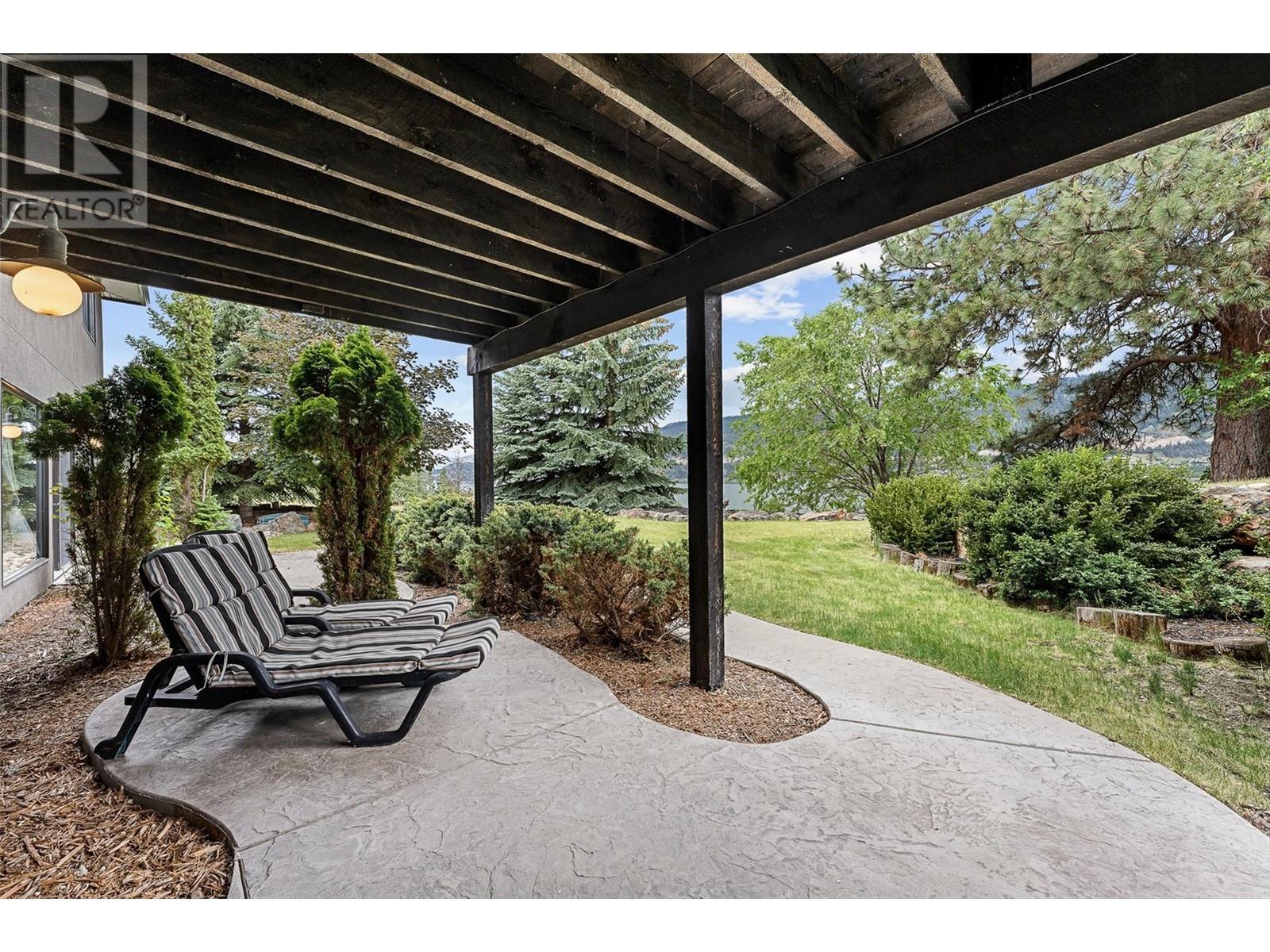 15026 Oyama Road. Lake Country, British Columbia