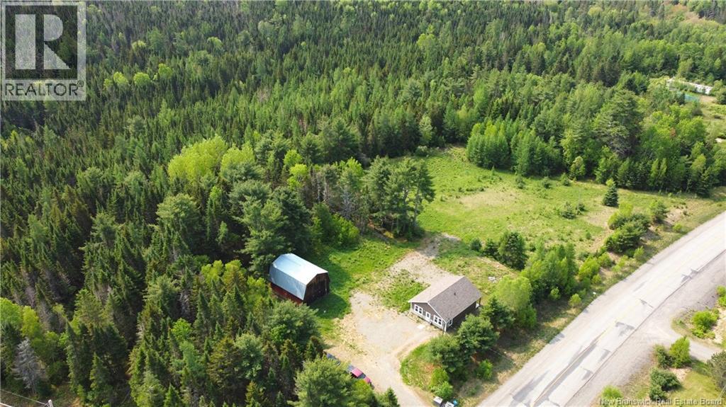 2271 Route 127, Waweig