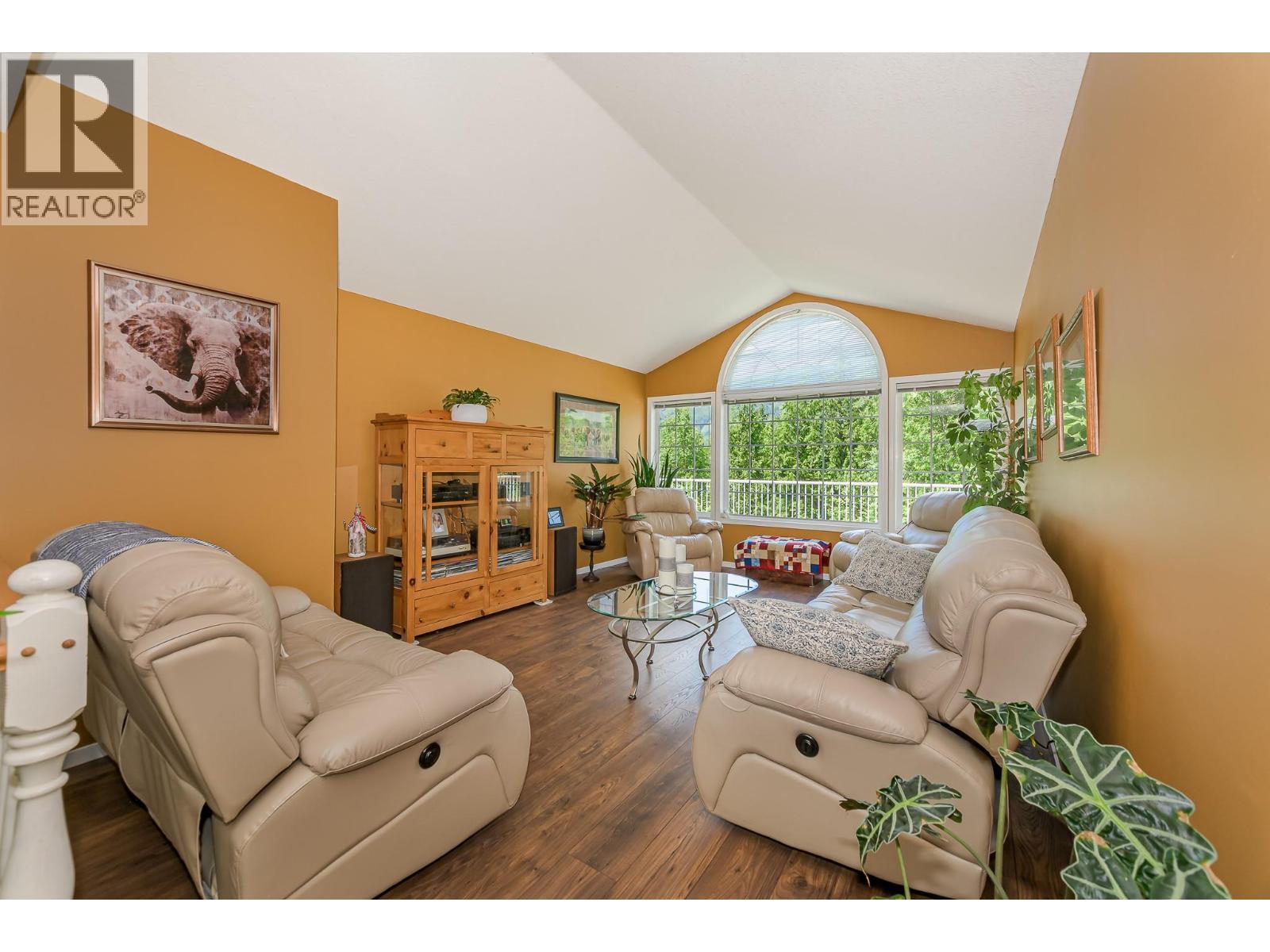 4340 Sederberg Road. Malakwa, British Columbia