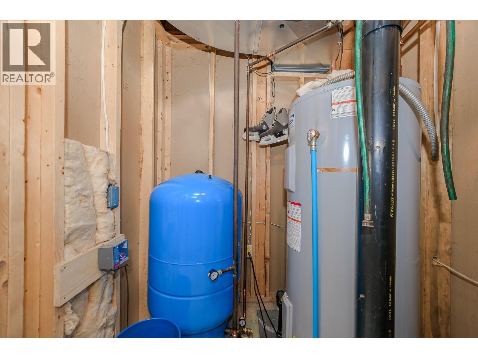 4340 Sederberg Road. Malakwa, British Columbia