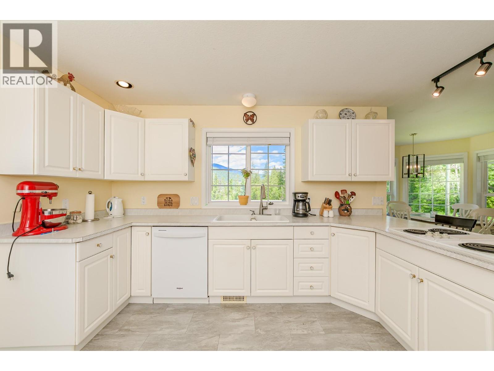 4340 Sederberg Road. Malakwa, British Columbia