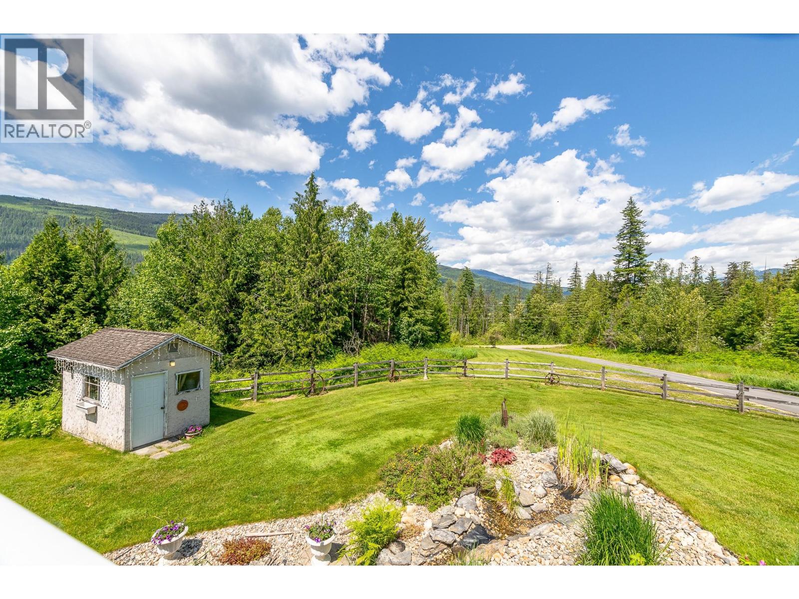 4340 Sederberg Road. Malakwa, British Columbia