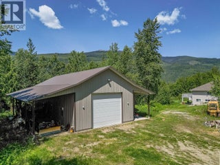 4340 Sederberg Road. Malakwa, British Columbia