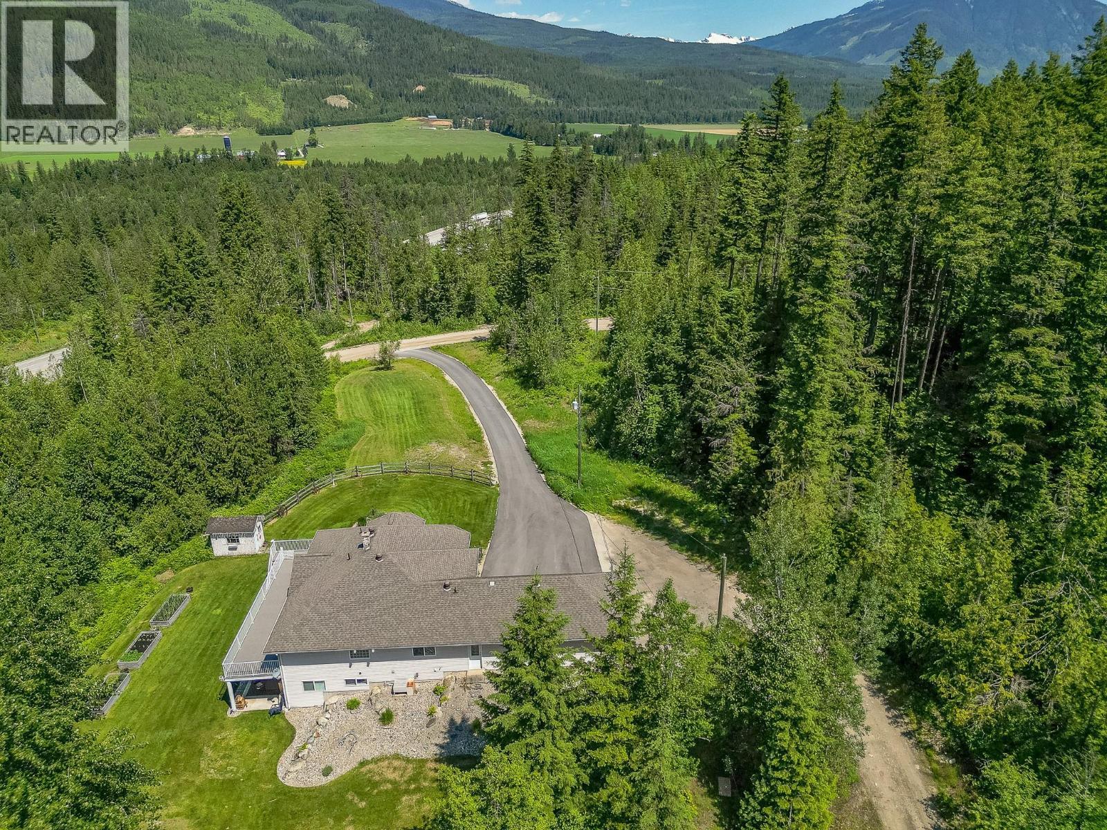 4340 Sederberg Road. Malakwa, British Columbia