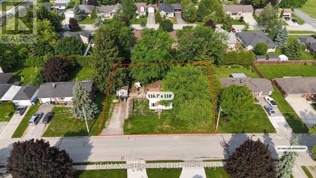 86 Salina Street N, St. Marys