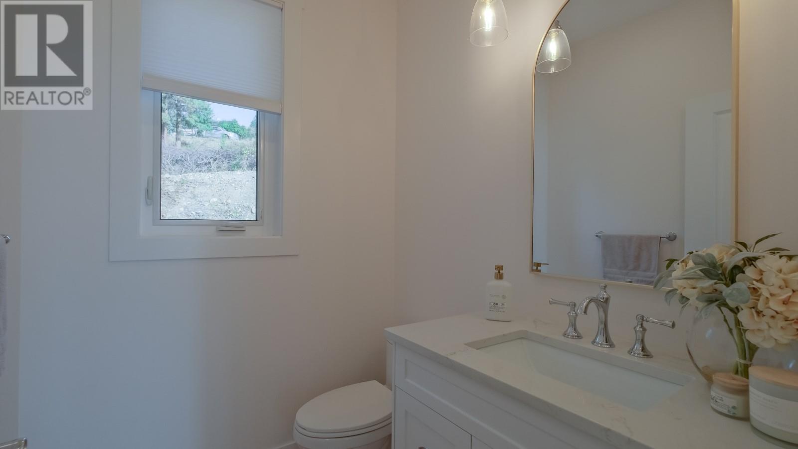 10290 Columbia Way. Vernon, British Columbia