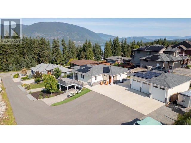 4230 20 Street Ne, Salmon Arm