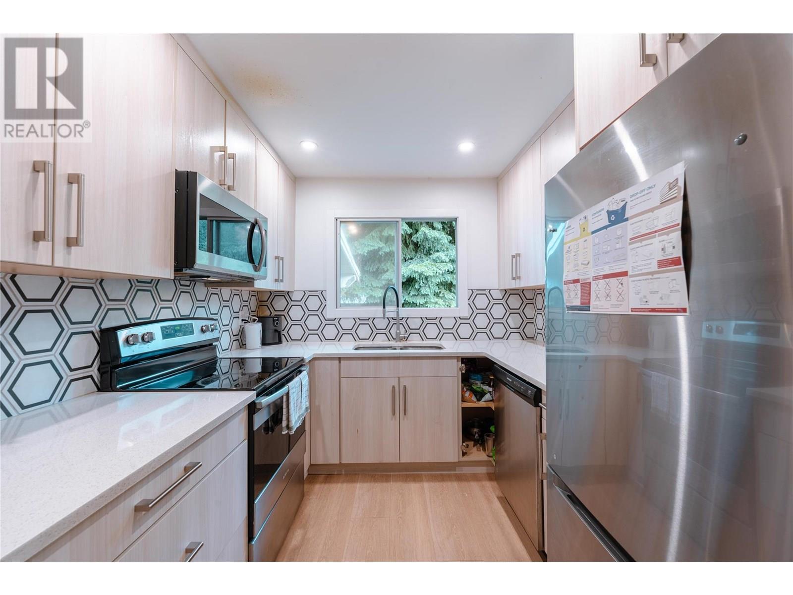 1822 A&b Maley Road. Revelstoke, British Columbia