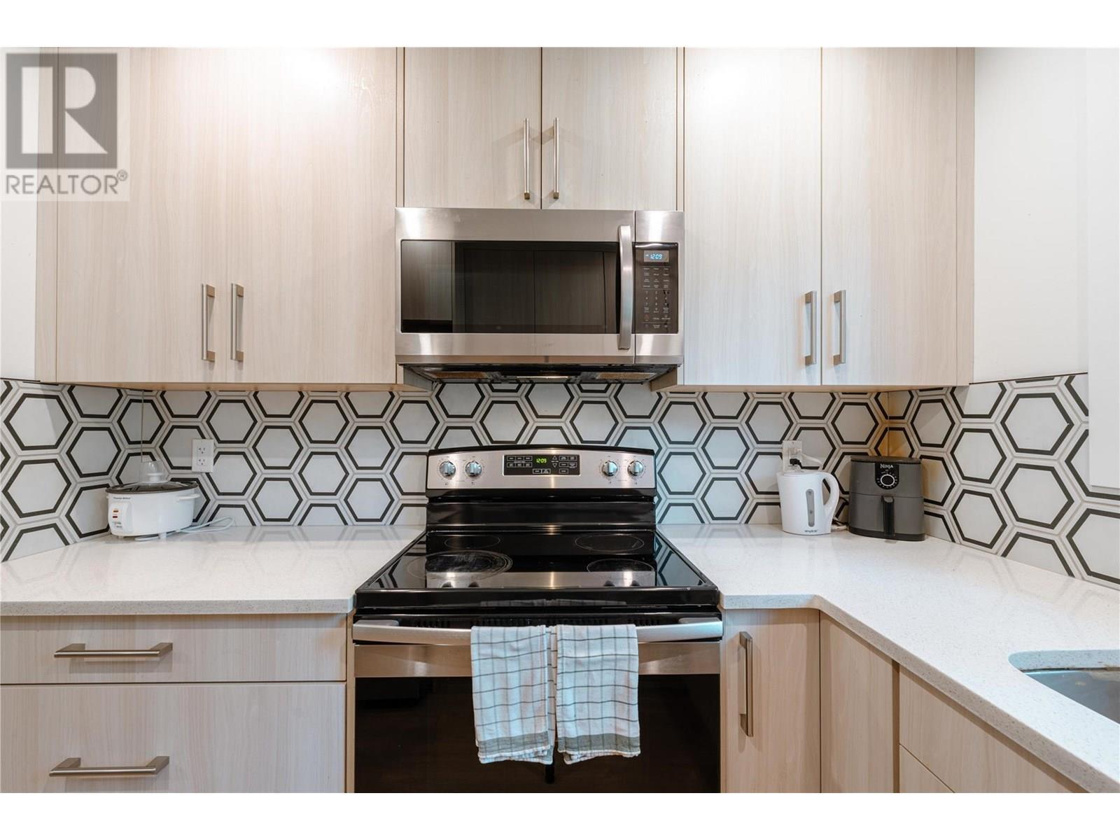 1822 A&b Maley Road. Revelstoke, British Columbia